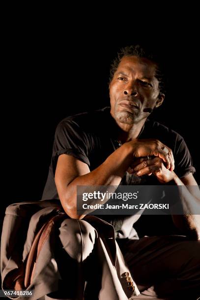 Acteur ivoirien Isaach De Bankolé dans "Femme noire", spectacle d'après un poème de Léopold Sédar Senghor en hommage à la femme africaine, mis en...