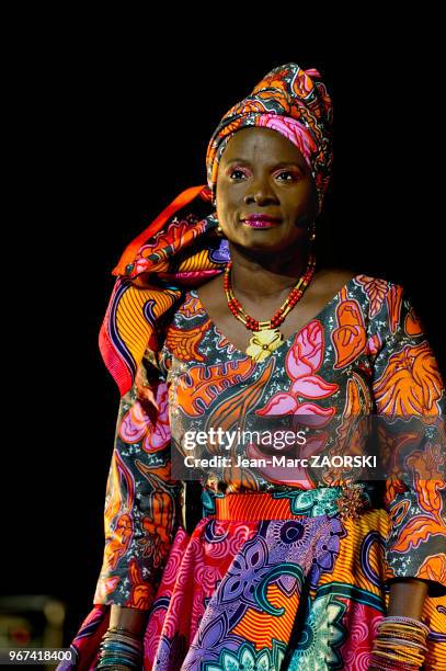 La chanteuse béninoise Angélique Kidjo dans "Femme noire", spectacle d'après un poème de Léopold Sédar Senghor en hommage à la femme africaine, mis...