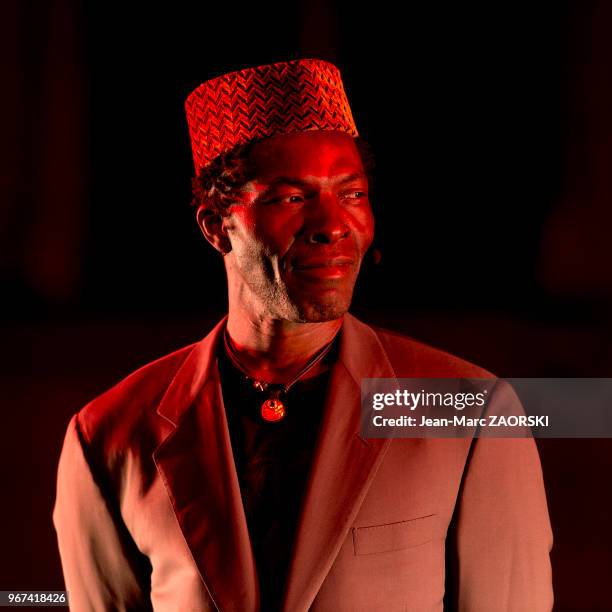 Acteur ivoirien Isaach De Bankolé dans "Femme noire", spectacle d'après un poème de Léopold Sédar Senghor en hommage à la femme africaine, mis en...