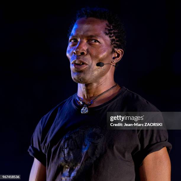 Acteur ivoirien Isaach De Bankolé dans "Femme noire", spectacle d'après un poème de Léopold Sédar Senghor en hommage à la femme africaine, mis en...