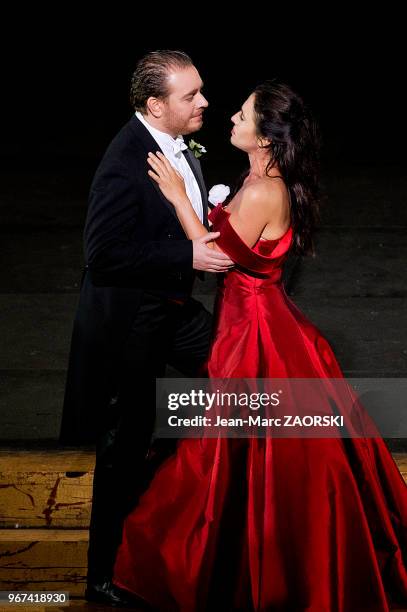 Ermonela Jaho et Francesco Meli dans « La Traviata » de Giuseppe Verdi, un opéra en trois actes et un prologue sur un livret de Francesco Maria Piave...