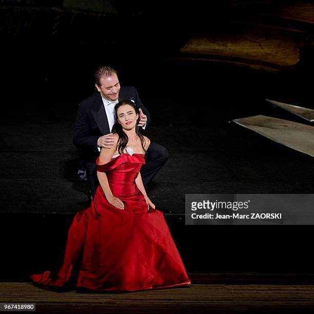 Ermonela Jaho et Francesco Meli dans « La Traviata » de Giuseppe Verdi, un opéra en trois actes et un prologue sur un livret de Francesco Maria Piave...