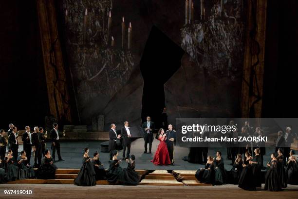 Ermonela Jaho et Laurent Alvaro dans « La Traviata » de Giuseppe Verdi, un opéra en trois actes et un prologue sur un livret de Francesco Maria Piave...