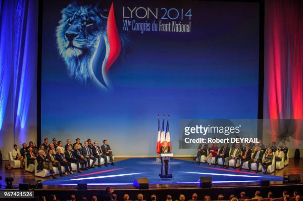 Marine Le Pen et le nouveau bureau politique FN lors du XVème congrès du Front National le 30 novembre 2014, Lyon, France.