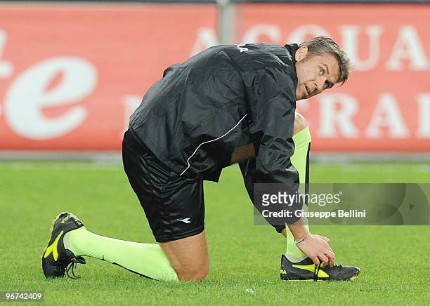 The referee Roberto Rosetti before the Serie A match between SSC Napoli and FC Internazionale Milano at Stadio San Paolo on February 14, 2010 in...