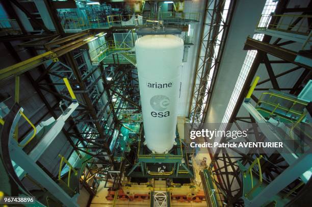 Assembly of reinforced main stage in Kourou.