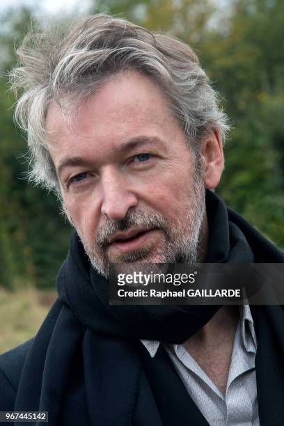 écrivain français Éric Reinhardt le 23 octobre 2014 lors de l'inauguration du jardin contemporain pour le bosquet du théâtre d'eau le 23 octobre...