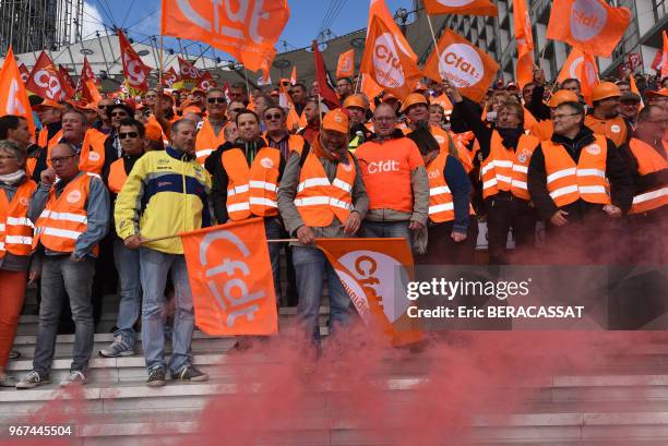 Manifestation des salariés d?Areva contre le plan social le 15 septembre 2015 à La Défense, Hauts de Seine, France.