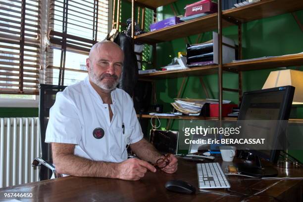 Philippe Batel, psychiatre et addictologue, médecin coordinateur de la clinique Montevideo, traitement des addictions, le 16 mars 2015 à...