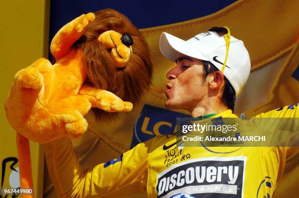 Alberto Contador maillot Jaune du Tour de France 2007.