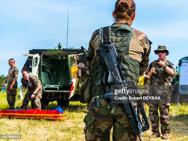 Exercice national EXOSAN 2017 est placé sous la direction de l?Ecole du Val de Grâce , piloté par le centre de formation opérationnelle santé , en...