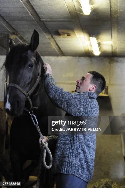 Ferme Morand, couple d agriculteur, eleveur producteur de lait et cocher de caleche. Village de Megeve, Pays du Mont Blanc et Val d Arly, departement...