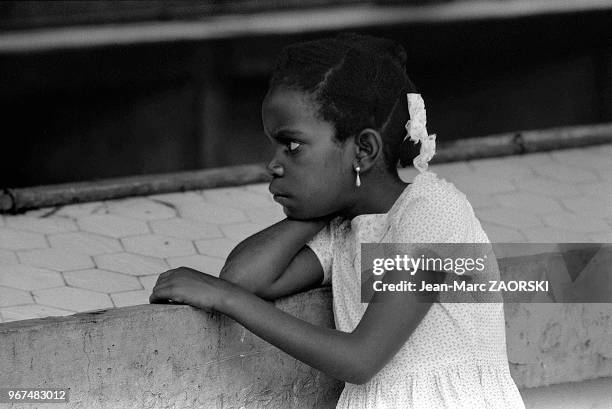 Scène de vie quotidienne sur le marché de Victoria, sur l'île de Mahé, principale île de l'archipel des Seychelles dans l'océan Indien, le 24 août...