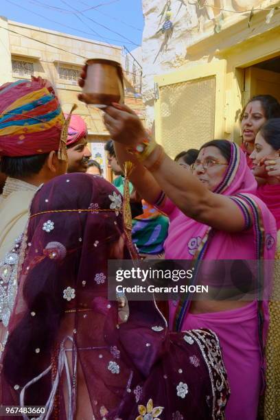 Inde, Rajasthan, region du Marwar, Jaisalmer, ceremonie de mariage a l'interieur de la citadelle. India, Rajasthan, Marwar region, Jaisalmer, wedding...