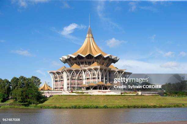 Asie, Malaisie, Bornéo, Sarawak, Kuching, rivière Sarawak , palais Dewan Undangan Negeri Dun, parlement de l'état du Sarawak.