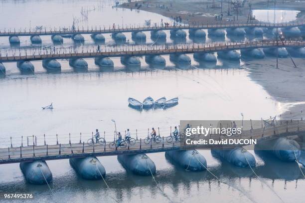 Ponts temporaires, Kumbh Mela, Allahabad, en Inde.