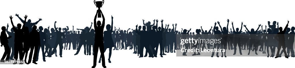 Masse (Menschen sind vollständig und bewegliche Beschneidungspfad verbirgt Beine)