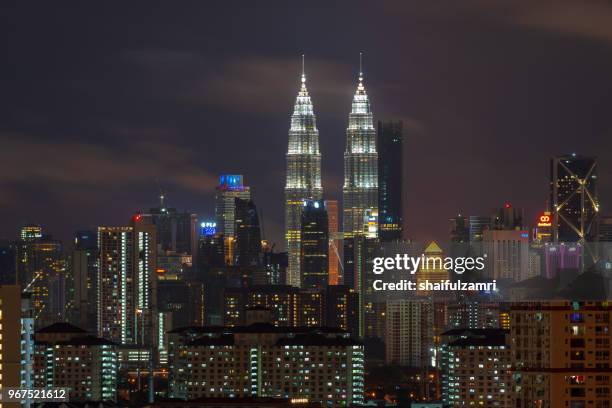 majestic night landscape of downtown kuala lumpur, malaysia - shaifulzamri bildbanksfoton och bilder