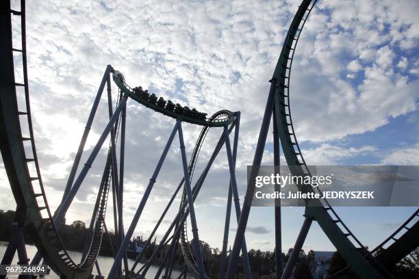 Attraction des montagnes russes 'Hulk' du parc à thèmes Universal Studios Orlando, 15 mai 2015, Orlando, Floride, Etats-Unis.