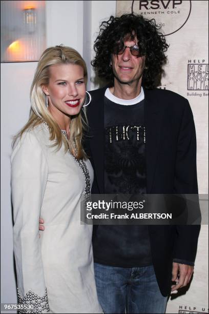 Jan 25, 2007 Howard Stern and Beth Ostrosky at the "R.S.V.P. TO HELP" benefit, a fundraiser for Habitat for Humanity, HELP USA and the Philadelphia...