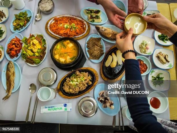 Repas traditionnel, Province de Gyeongsangbuk, Corée du Sud.