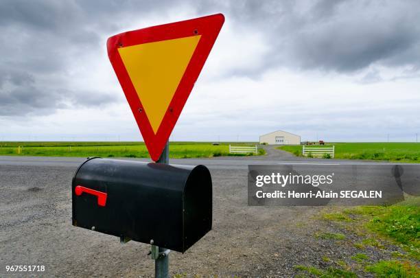 Sur la route N1 longeant Skogasandur, dans la région du Sudurland en Islande.