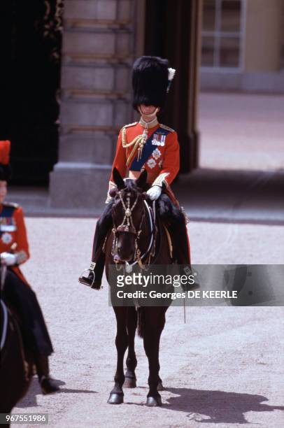 Garde royale britannique défilant le 15 juin 1985 à Londres au Royaume-Uni.