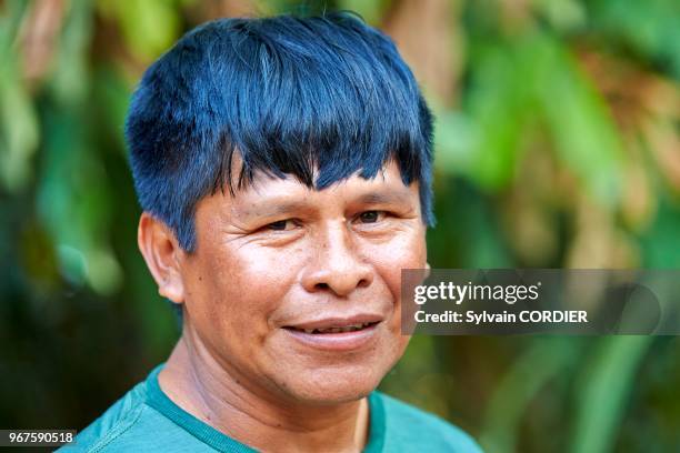 Amérique du Sud, Brésil,état d'Amazonas, bassin du fleuve Amazone, indien Apurina, indien de la tribu des Apurina, cacique du village.