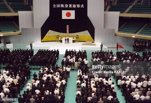 Empereur Akihito et l'imperatrice Michik assistent a la ceremonie marquant le 68eme anniversaire de la fin de la 2eme guerre mondiale au Nippon...