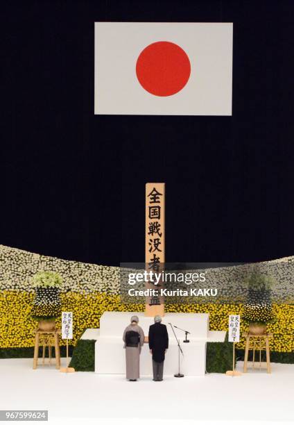 Empereur Akihito et l'imperatrice Michik assistent a la ceremonie marquant le 68eme anniversaire de la fin de la 2eme guerre mondiale au Nippon...