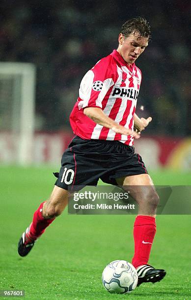 Arnold Bruggink of PSV in action during the UEFA Champions League Group D Match between PSV Eindhoven and Lazio played at the Philips Stadion in...