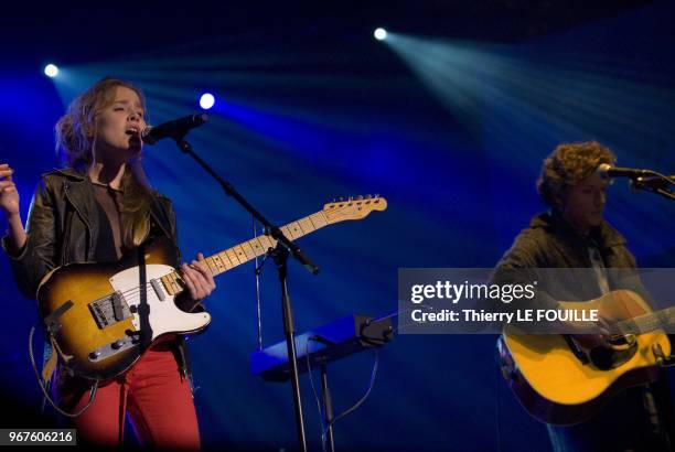 Lisa Raphael Lisa Raphael Photos and Premium High Res Pictures - Getty Images