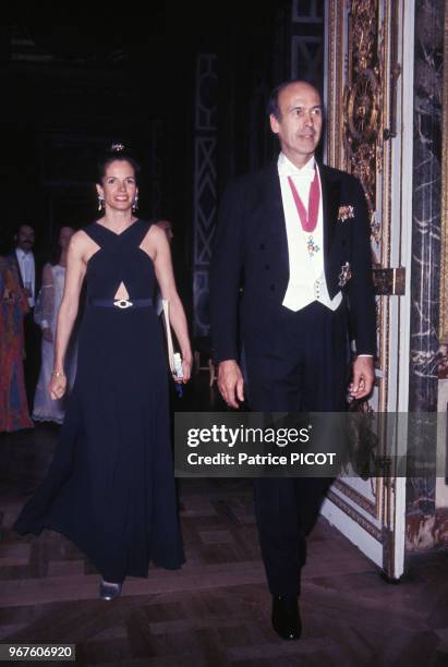 Anne-Aymone et Valéry Giscard d'Estaing lors d'une soirée le 16 mai 1972.