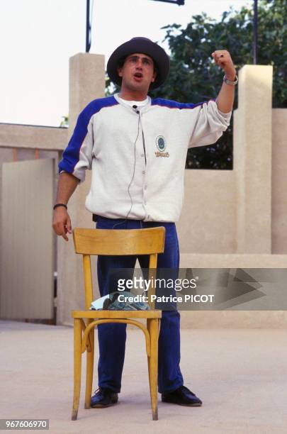 Portrait de l'acteur Michel Boujenah chez lui à Paris le 26 juillet 1987, France.