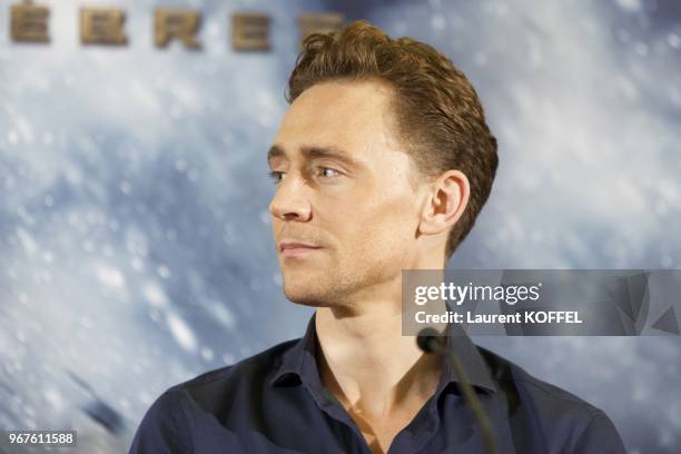 Tom Hiddleston assistent a la conference de presse du film 'Thor, le monde des tenebres' le 24 octobre 2013 a l'hotel Park Hyatt Vendome, Paris,...