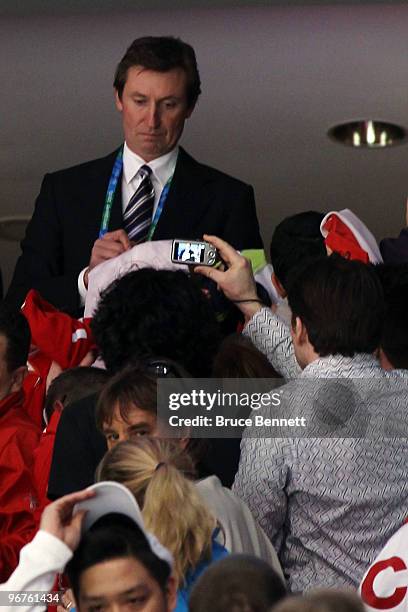 Wayne Gretzky signs autographs before the ice hockey men's preliminary game between Canada and Norway on day 5 of the Vancouver 2010 Winter Olympics...