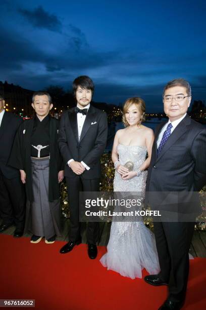 Les acteurs japonais Ayumi Hamasaki, Ken'ichi Matsuyama, Toshiaki Komura, Kozo Morishita lors de la première du film Bouddha 2 le 27 janvier 2014 sur...