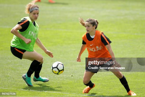 Dominique Janssen of Holland Women, Danielle van de Donk of Holland Women during the Training Holland Women at the KNVB Campus on June 5, 2018 in...