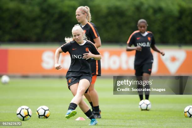 Kika van Es of Holland Women during the Training Holland Women at the KNVB Campus on June 5, 2018 in Zeist Netherlands