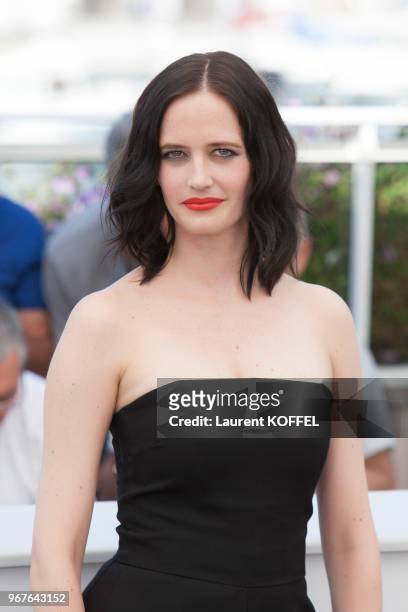 Eva Green attends the 'Based On A True Story' Photocall during the 70th annual Cannes Film Festival at Palais des Festivals on May 27, 2017 in...