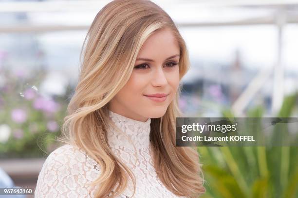 Erin Moriarty attends the 'Blood Father' photocall during the 69th annual Cannes Film Festival at Palais des Festivals on May 21, 2016 in Cannes,...