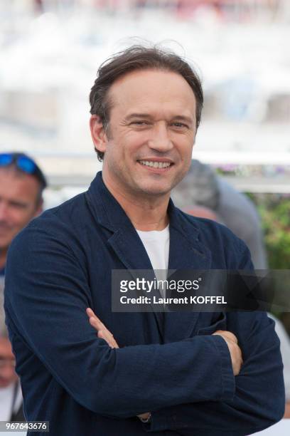 Vincent Perez attends the 'Based On A True Story' Photocall during the 70th annual Cannes Film Festival at Palais des Festivals on May 27, 2017 in...