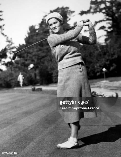 Maureen Orcutt lors du tour de qualification du championnat national féminin de golf sur le golf du Salem Country Club à Salem, Massachusetts, aux...