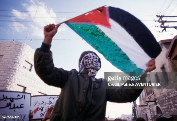Palestinien manifestant le 23 janvier 1988 à Nazareth en Israël.
