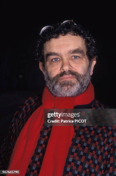 Portrait du romancier et réalisateur espagnol Fernando Arrabal le 16 mars 1988 à Paris, France.
