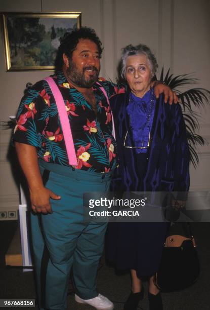 Carlos et sa mère Françoise Dolto à Paris le 14 janvier 1988, France.