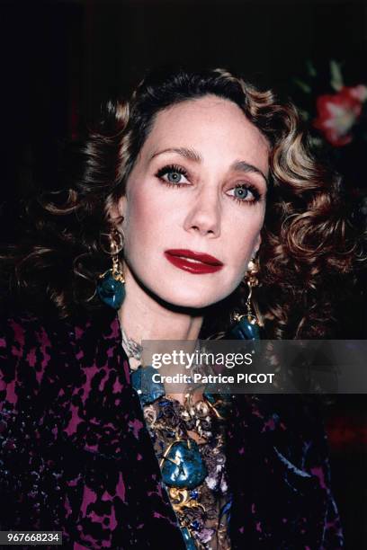 Marisa Berenson lors de la soirée de lancement de son livre 'Au delà du Miroir' à Paris le 29 novembre 1995, France.