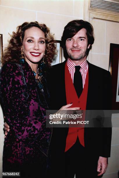 Marisa Berenson lors de la soirée de lancement de son livre 'Au delà du Miroir' à Paris le 29 novembre 1995, France.