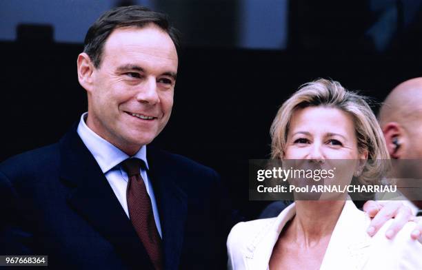 Mariage de Claire Chazal et Dominique Couture à la mairie du VIIè le 17 mars 2000 à Paris, France.