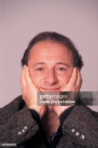 Portrait de l'acteur et réalisateur français Patrick Braoudé le 28 janvier 1997 à aris, france.